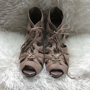 Elle Tie-Up Tan Heels Size 8.5